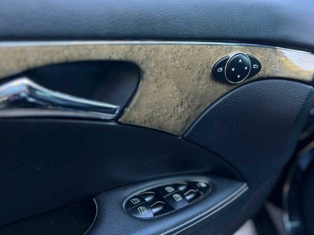 Черный Мерседес Е-Класс, объемом двигателя 3 л и пробегом 230 тыс. км за 8800 $, фото 7 на Automoto.ua