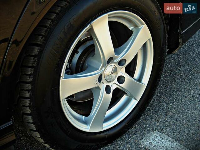 Черный Мерседес Е-Класс, объемом двигателя 2.99 л и пробегом 329 тыс. км за 6300 $, фото 4 на Automoto.ua