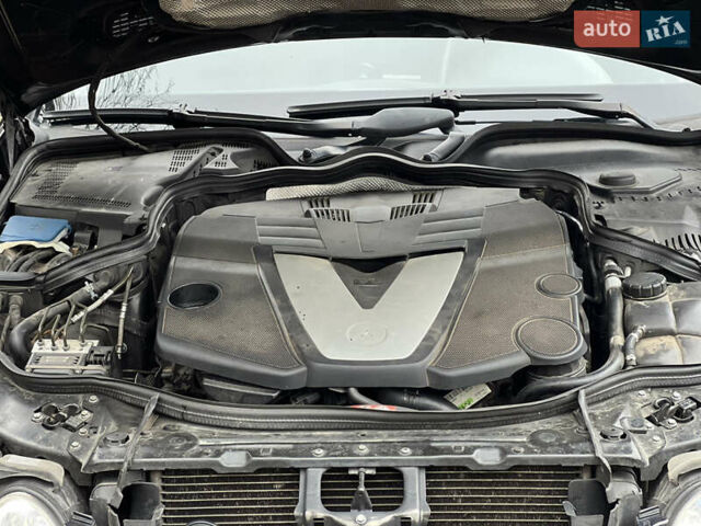 Черный Мерседес Е-Класс, объемом двигателя 2.99 л и пробегом 430 тыс. км за 8400 $, фото 15 на Automoto.ua