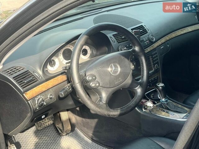 Чорний Мерседес Е-Клас, об'ємом двигуна 3 л та пробігом 375 тис. км за 6990 $, фото 30 на Automoto.ua