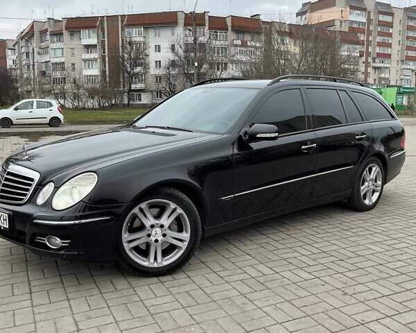 Черный Мерседес Е-Класс, объемом двигателя 2.99 л и пробегом 320 тыс. км за 9000 $, фото 1 на Automoto.ua