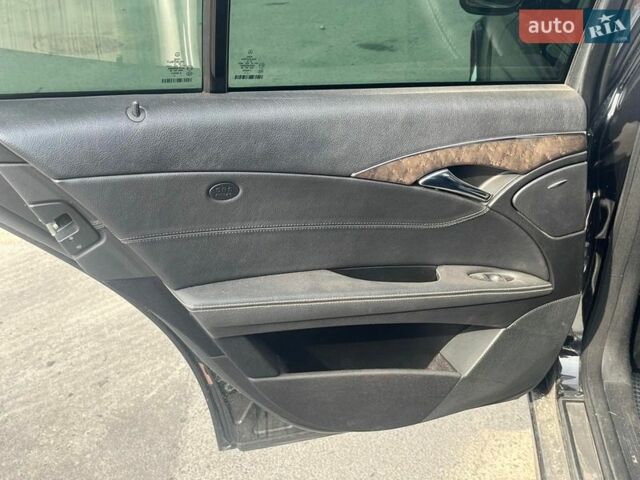 Черный Мерседес Е-Класс, объемом двигателя 3 л и пробегом 375 тыс. км за 8290 $, фото 25 на Automoto.ua