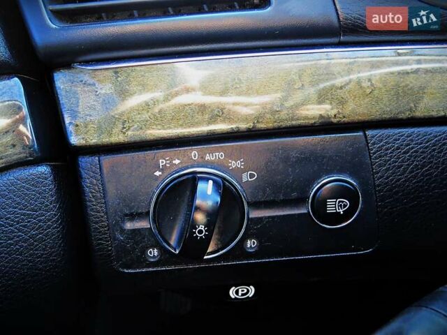 Черный Мерседес Е-Класс, объемом двигателя 2.99 л и пробегом 329 тыс. км за 6300 $, фото 8 на Automoto.ua