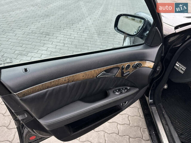 Черный Мерседес Е-Класс, объемом двигателя 2.99 л и пробегом 310 тыс. км за 8100 $, фото 22 на Automoto.ua