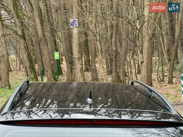 Черный Мерседес Е-Класс, объемом двигателя 2.99 л и пробегом 430 тыс. км за 8400 $, фото 5 на Automoto.ua