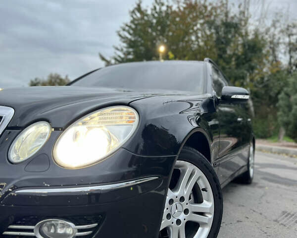 Черный Мерседес Е-Класс, объемом двигателя 1.8 л и пробегом 216 тыс. км за 7500 $, фото 2 на Automoto.ua