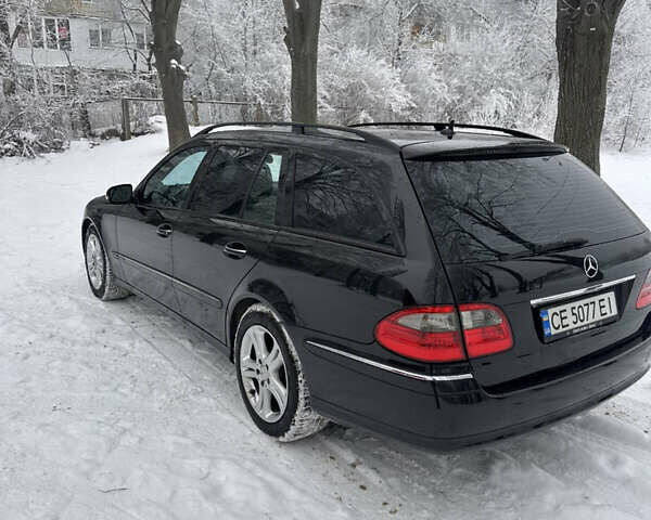 Черный Мерседес Е-Класс, объемом двигателя 2.2 л и пробегом 235 тыс. км за 8499 $, фото 6 на Automoto.ua