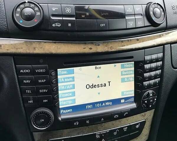 Черный Мерседес Е-Класс, объемом двигателя 2.15 л и пробегом 330 тыс. км за 8200 $, фото 12 на Automoto.ua