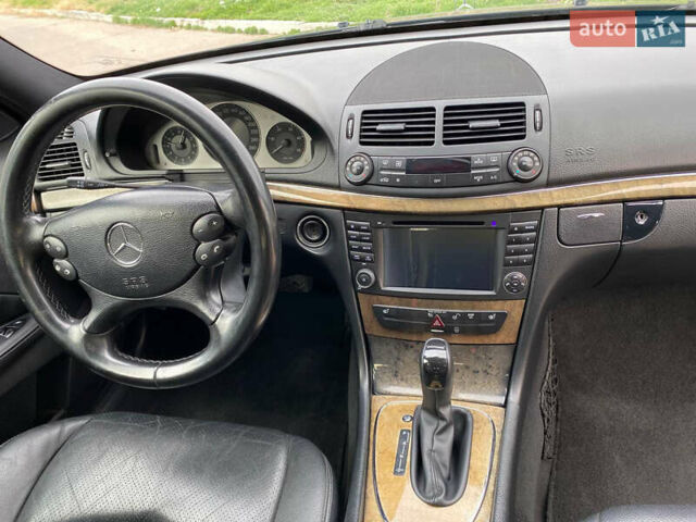 Мерседес Е-Класс 2007 в Николаеве на Automoto.ua Черный Мерседес Е-Класс, объемом двигателя 2.2 л и пробегом 260 тыс. км за 6000 $, фото 16 на Automoto.ua
