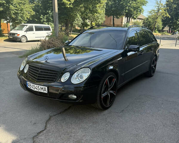 Черный Мерседес Е-Класс, объемом двигателя 3 л и пробегом 350 тыс. км за 11300 $, фото 9 на Automoto.ua