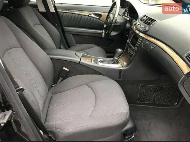 Черный Мерседес Е-Класс, объемом двигателя 2.15 л и пробегом 330 тыс. км за 8200 $, фото 5 на Automoto.ua