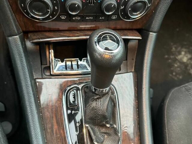 Черный Мерседес Е-Класс, объемом двигателя 2.1 л и пробегом 272 тыс. км за 5500 $, фото 6 на Automoto.ua