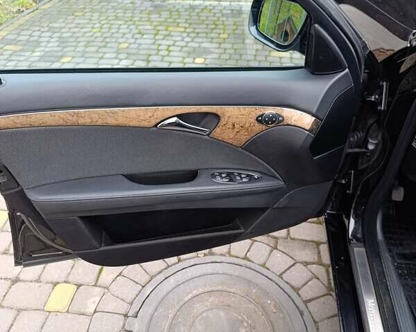 Черный Мерседес Е-Класс, объемом двигателя 2.99 л и пробегом 318 тыс. км за 8200 $, фото 9 на Automoto.ua