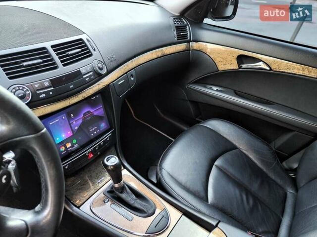 Чорний Мерседес Е-Клас, об'ємом двигуна 2.2 л та пробігом 256 тис. км за 7990 $, фото 39 на Automoto.ua