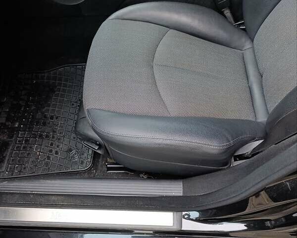 Черный Мерседес Е-Класс, объемом двигателя 2.99 л и пробегом 318 тыс. км за 8200 $, фото 11 на Automoto.ua