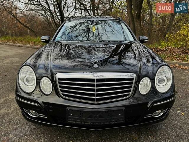 Черный Мерседес Е-Класс, объемом двигателя 2.2 л и пробегом 258 тыс. км за 11500 $, фото 6 на Automoto.ua