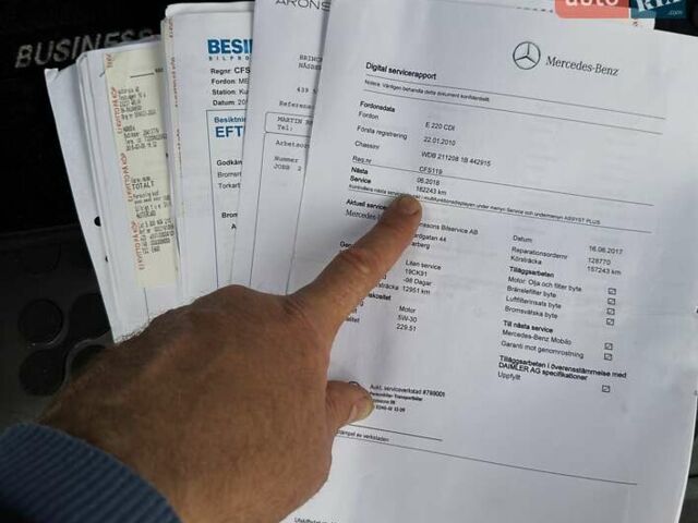 Черный Мерседес Е-Класс, объемом двигателя 2.15 л и пробегом 258 тыс. км за 11999 $, фото 4 на Automoto.ua