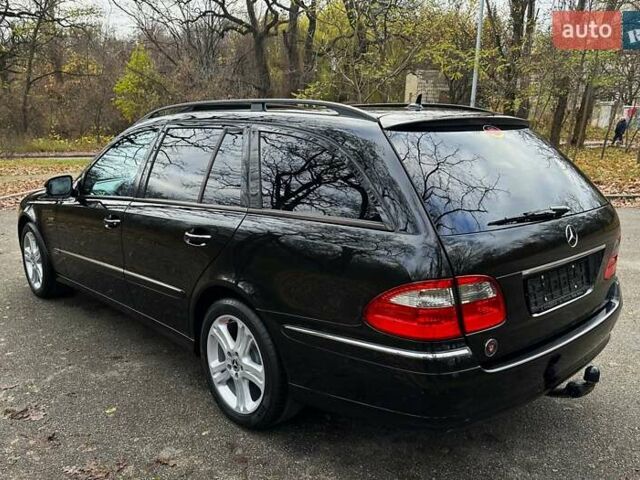 Черный Мерседес Е-Класс, объемом двигателя 2.2 л и пробегом 258 тыс. км за 11500 $, фото 10 на Automoto.ua
