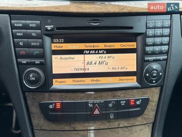 Черный Мерседес Е-Класс, объемом двигателя 2.15 л и пробегом 260 тыс. км за 9990 $, фото 71 на Automoto.ua