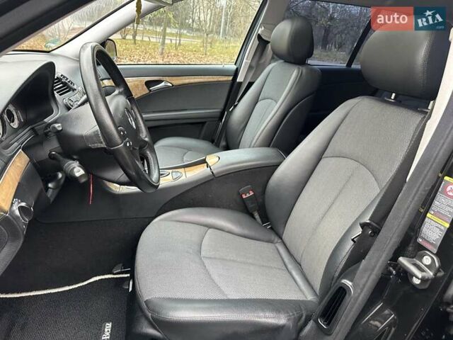 Черный Мерседес Е-Класс, объемом двигателя 2.2 л и пробегом 258 тыс. км за 11500 $, фото 35 на Automoto.ua