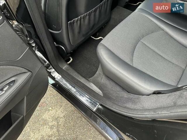 Черный Мерседес Е-Класс, объемом двигателя 2.2 л и пробегом 258 тыс. км за 11500 $, фото 47 на Automoto.ua