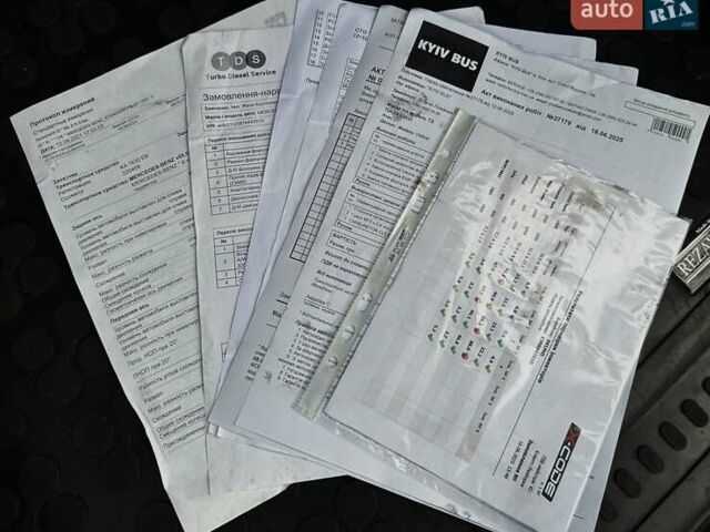 Черный Мерседес Е-Класс, объемом двигателя 2.2 л и пробегом 258 тыс. км за 11500 $, фото 5 на Automoto.ua