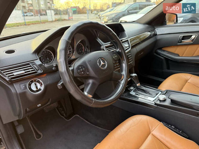Мерседес Е-Клас 2010 у Коломые на Automoto.ua Чорний Мерседес Е-Клас, об'ємом двигуна 2.14 л та пробігом 374 тис. км за 10999 $, фото 16 на Automoto.ua