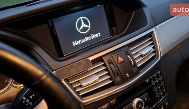 Черный Мерседес Е-Класс, объемом двигателя 3 л и пробегом 294 тыс. км за 15150 $, фото 3 на Automoto.ua