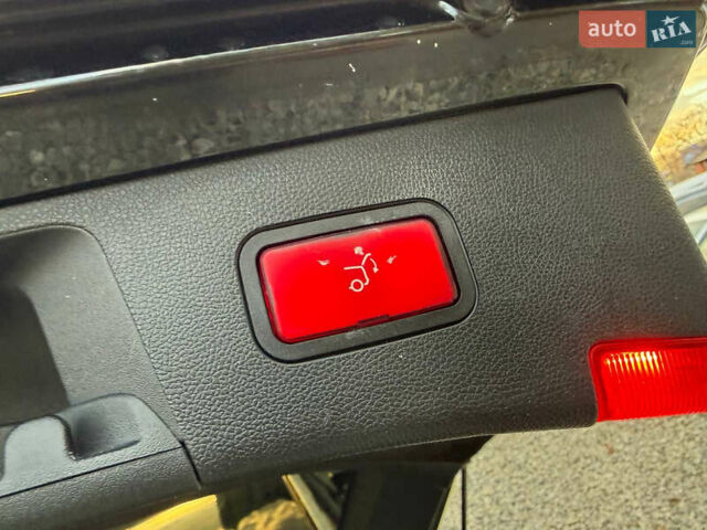 Мерседес Е-Клас 2010 у Коломые на Automoto.ua Чорний Мерседес Е-Клас, об'ємом двигуна 2.14 л та пробігом 374 тис. км за 10999 $, фото 30 на Automoto.ua