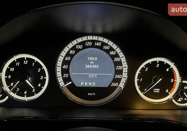 Черный Мерседес Е-Класс, объемом двигателя 2.14 л и пробегом 367 тыс. км за 10300 $, фото 12 на Automoto.ua