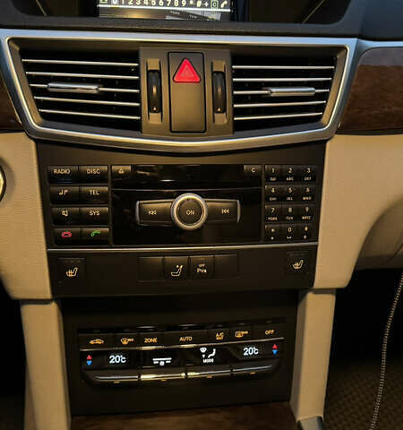 Чорний Мерседес Е-Клас, об'ємом двигуна 2.14 л та пробігом 367 тис. км за 10300 $, фото 14 на Automoto.ua