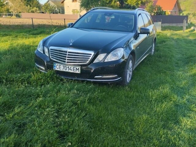 Черный Мерседес Е-Класс, объемом двигателя 2.1 л и пробегом 359 тыс. км за 9000 $, фото 2 на Automoto.ua