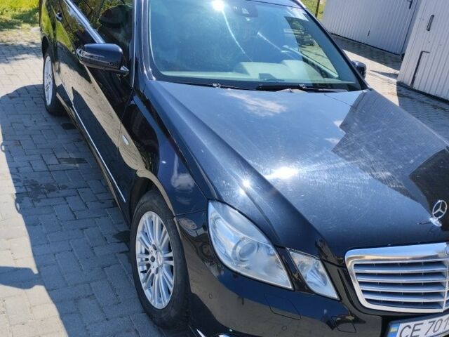 Черный Мерседес Е-Класс, объемом двигателя 2.1 л и пробегом 359 тыс. км за 9000 $, фото 12 на Automoto.ua