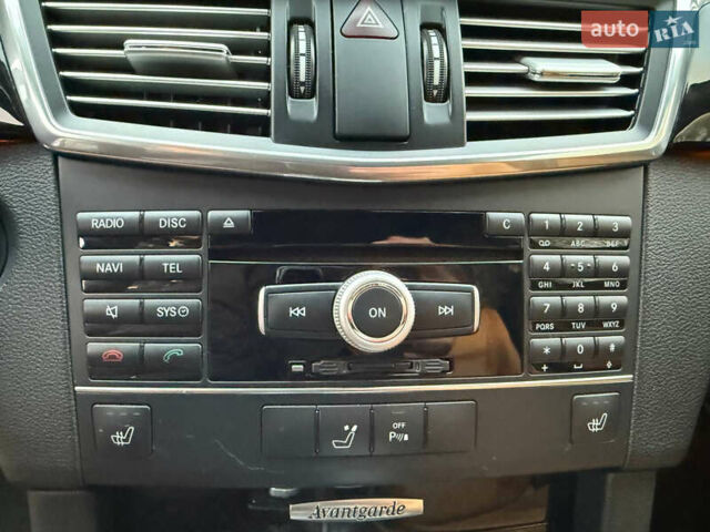 Мерседес Е-Клас 2010 у Коломые на Automoto.ua Чорний Мерседес Е-Клас, об'ємом двигуна 2.14 л та пробігом 374 тис. км за 10999 $, фото 37 на Automoto.ua