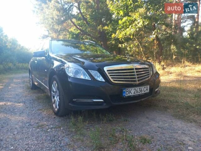 Чорний Мерседес Е-Клас, об'ємом двигуна 2.14 л та пробігом 330 тис. км за 8300 $, фото 2 на Automoto.ua