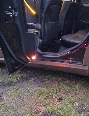 Черный Мерседес Е-Класс, объемом двигателя 3 л и пробегом 294 тыс. км за 15150 $, фото 10 на Automoto.ua