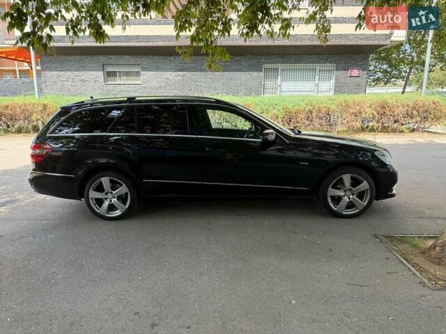 Мерседес Е-Класс 2010 в Львове на Automoto.ua Черный Мерседес Е-Класс, объемом двигателя 0 л и пробегом 200 тыс. км за 17487 $, фото 9 на Automoto.ua