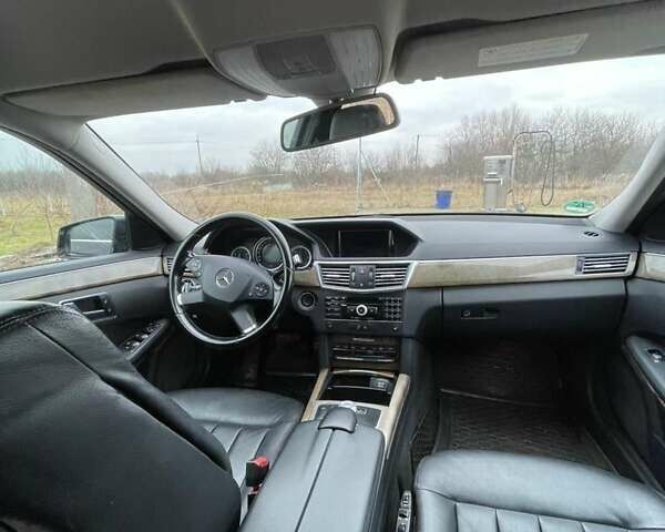 Чорний Мерседес Е-Клас, об'ємом двигуна 2.9 л та пробігом 342 тис. км за 10900 $, фото 7 на Automoto.ua
