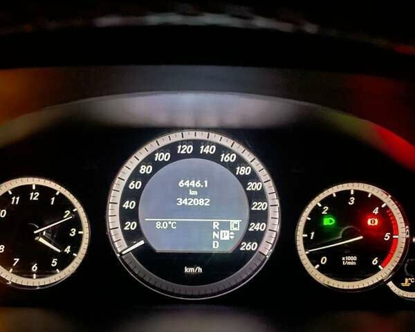 Чорний Мерседес Е-Клас, об'ємом двигуна 2.9 л та пробігом 342 тис. км за 10900 $, фото 1 на Automoto.ua