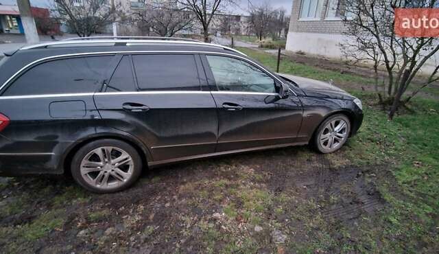 Черный Мерседес Е-Класс, объемом двигателя 3 л и пробегом 294 тыс. км за 15150 $, фото 16 на Automoto.ua