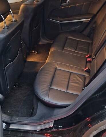 Черный Мерседес Е-Класс, объемом двигателя 3 л и пробегом 294 тыс. км за 15150 $, фото 11 на Automoto.ua