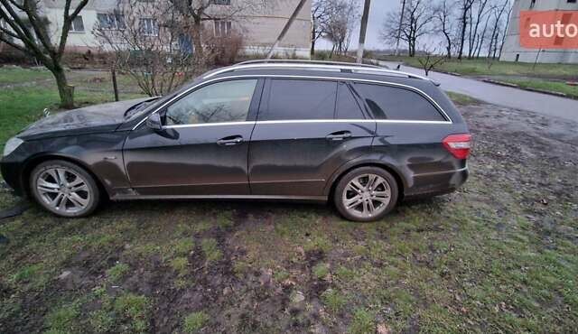 Черный Мерседес Е-Класс, объемом двигателя 3 л и пробегом 294 тыс. км за 15150 $, фото 20 на Automoto.ua