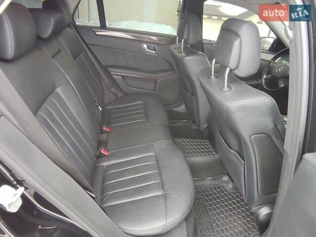 Чорний Мерседес Е-Клас, об'ємом двигуна 2.99 л та пробігом 342 тис. км за 11700 $, фото 14 на Automoto.ua