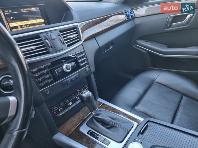 Чорний Мерседес Е-Клас, об'ємом двигуна 2.14 л та пробігом 304 тис. км за 10200 $, фото 8 на Automoto.ua