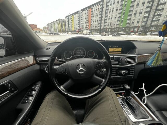 Чорний Мерседес Е-Клас, об'ємом двигуна 2.1 л та пробігом 285 тис. км за 8999 $, фото 20 на Automoto.ua