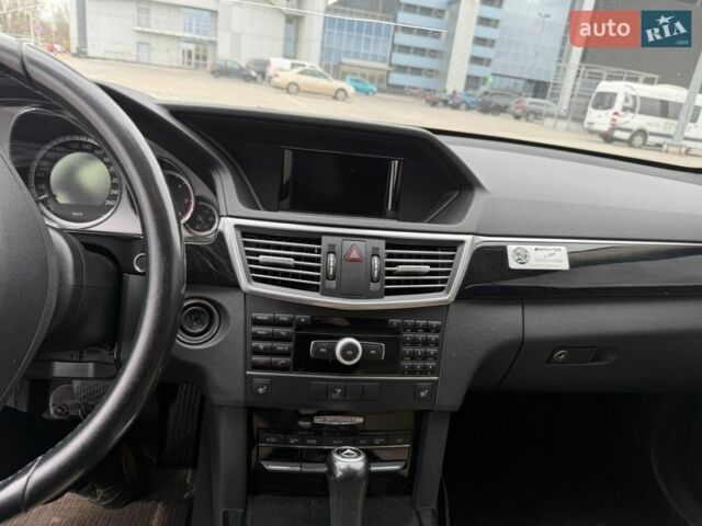 Чорний Мерседес Е-Клас, об'ємом двигуна 2.14 л та пробігом 500 тис. км за 10400 $, фото 11 на Automoto.ua