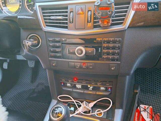 Черный Мерседес Е-Класс, объемом двигателя 2.14 л и пробегом 450 тыс. км за 10500 $, фото 14 на Automoto.ua