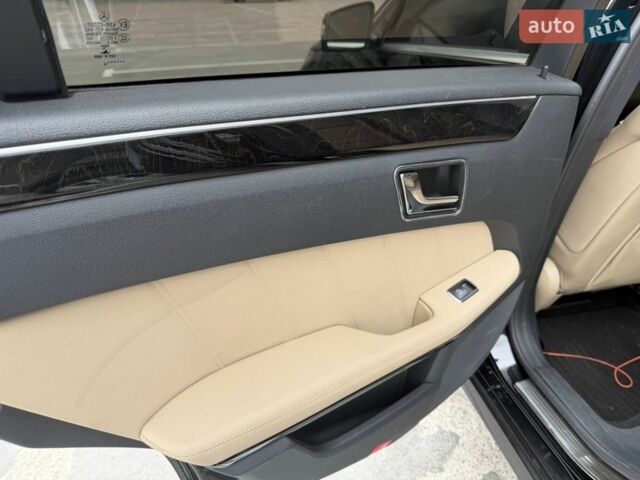 Чорний Мерседес Е-Клас, об'ємом двигуна 2.14 л та пробігом 500 тис. км за 10400 $, фото 8 на Automoto.ua