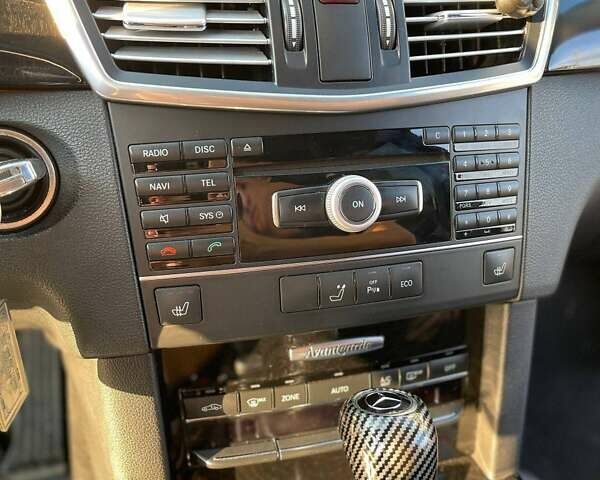 Черный Мерседес Е-Класс, объемом двигателя 2.14 л и пробегом 304 тыс. км за 11000 $, фото 6 на Automoto.ua