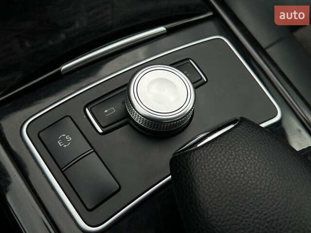 Мерседес Е-Класс 2011 в Львове на Automoto.ua Черный Мерседес Е-Класс, объемом двигателя 2.2 л и пробегом 339 тыс. км за 13250 $, фото 20 на Automoto.ua